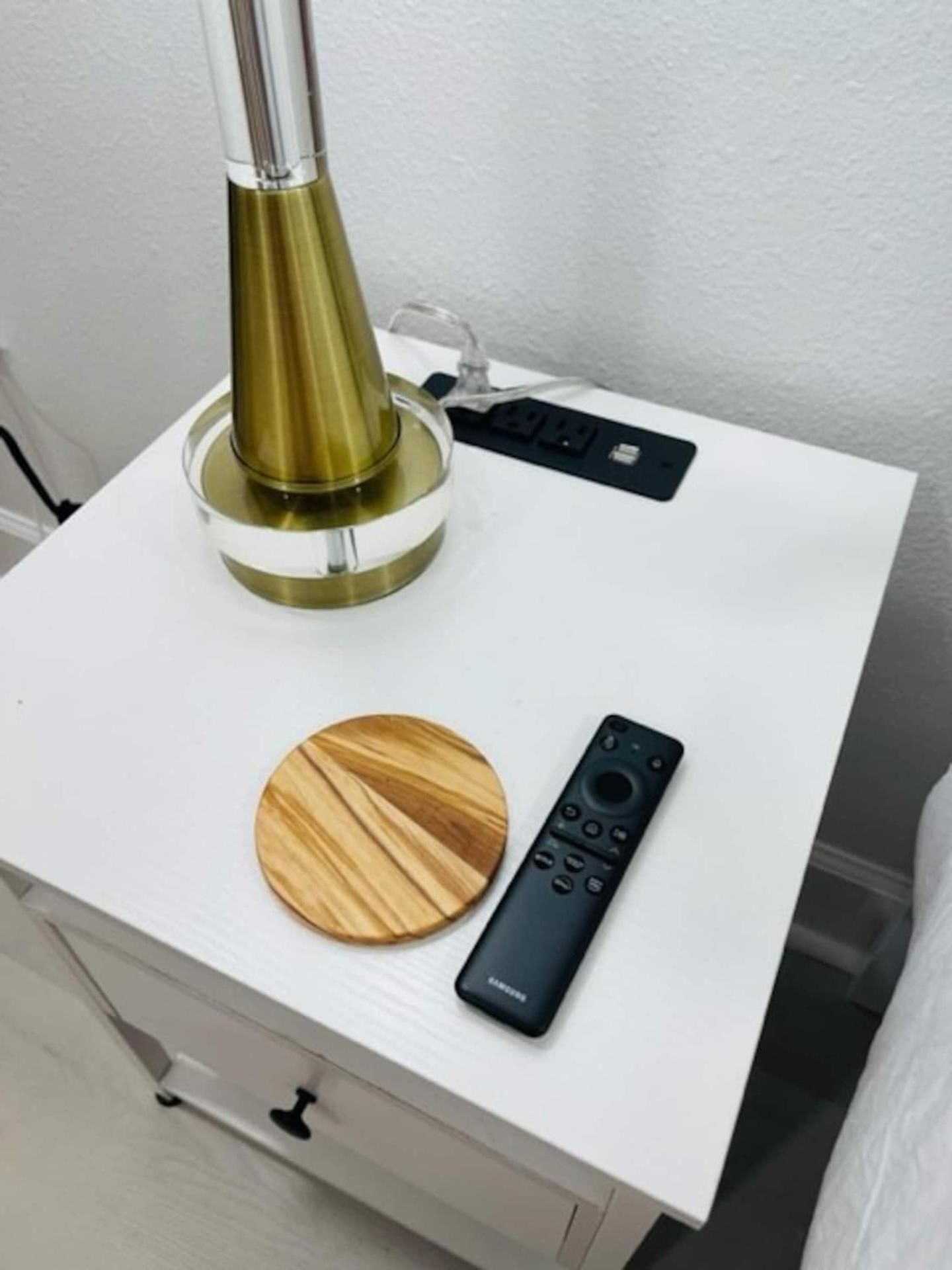 Walk Everywhere! 1-Bedroom Gem In Downtown Hub Ню Порт Ричи Екстериор снимка
